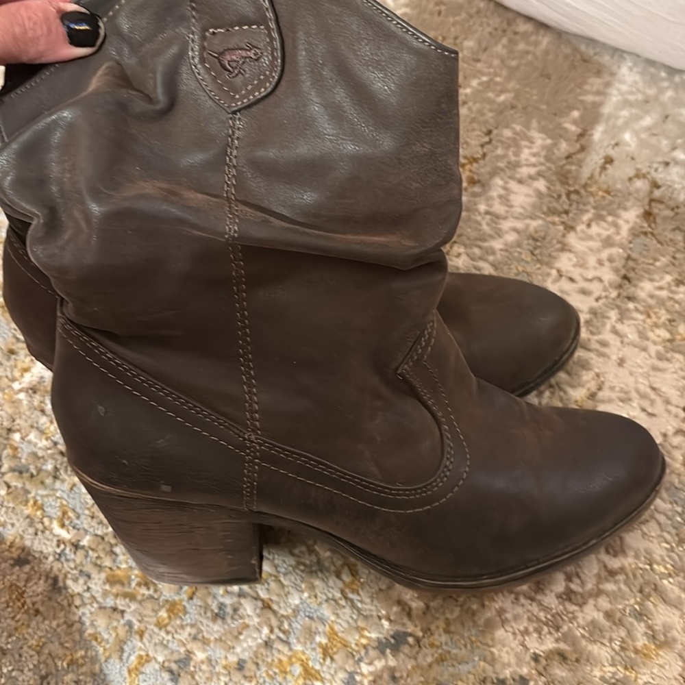 Rocket dog women’s size 10 brown cowboy booties - Picture 2 of 2